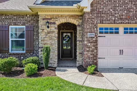 1559 Cedarbrooke Ln, Lebanon, TN 37090