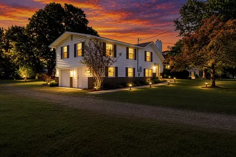 618 Cumberland St E, Cowan, TN 37318