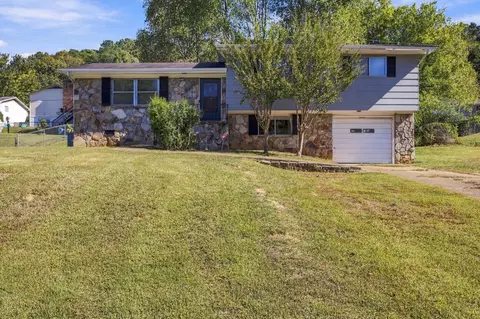 6005 Hillcrest Dr, Harrison, TN 37341