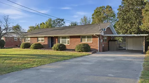1003 Oak Dr, Manchester, TN 37355
