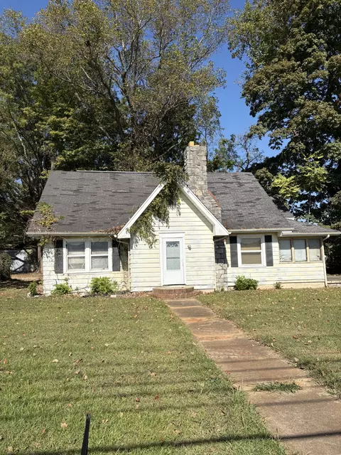 313 Cumberland St W, Cowan, TN 37318