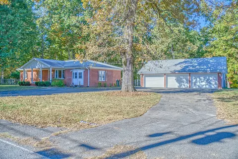 721 Step Rock Hill Rd, Cookeville, TN 38501