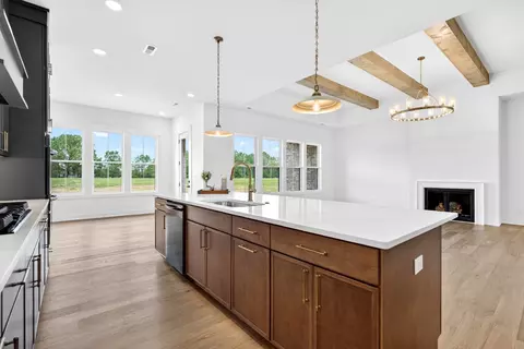 Kitchen - 18 Rustic Pnes, Dover, TN 37058 photo 5 of 6