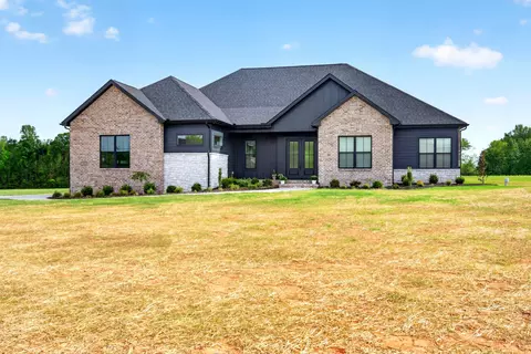 Exterior - 18 Rustic Pnes, Dover, TN 37058 photo 5 of 10