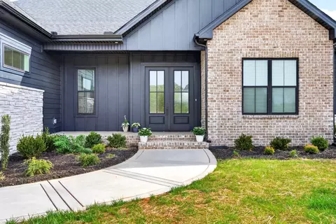 Exterior - 18 Rustic Pnes, Dover, TN 37058 photo 3 of 10