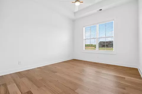 Bedroom - 18 Rustic Pnes, Dover, TN 37058 photo 1 of 4