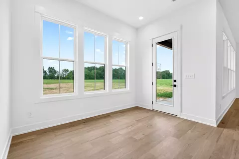 Entry Way - 18 Rustic Pnes, Dover, TN 37058 photo 5 of 8