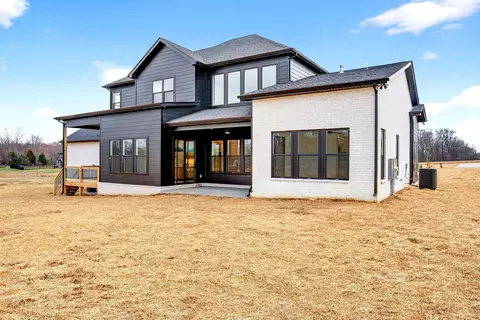 Exterior - 24 Rustic Pnes, Dover, TN 37058 photo 6 of 7