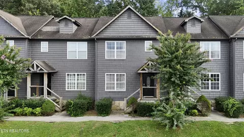 1448 William Holt Blvd, Sevierville, TN 37862