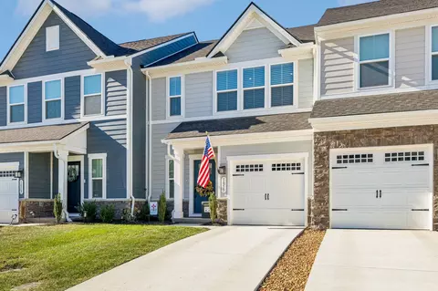 1055 Mountain View Dr, Thompsons Station, TN 37179