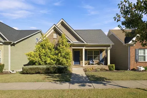 2450 Arden Village Dr, Columbia, TN 38401