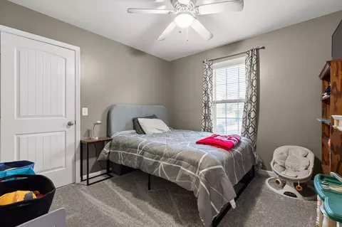 Bedroom - 3024 Pine Dr NE, Dalton, GA 30721 photo 2 of 3