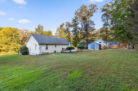 Exterior - 3024 Pine Dr NE, Dalton, GA 30721 photo 7 of 8