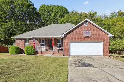 712 Williamsburg Dr, Smyrna, TN 37167