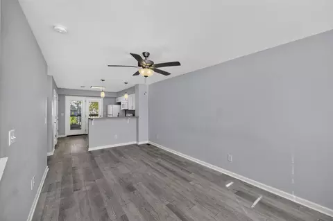 Living - 1430 E Main St, Murfreesboro, TN 37130 photo 1 of 4