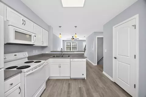 Kitchen - 1430 E Main St, Murfreesboro, TN 37130 photo 4 of 4
