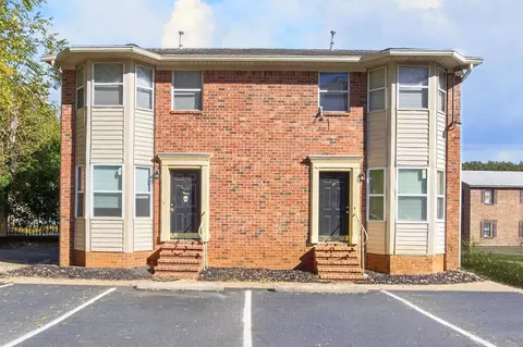 Exterior - 1430 E Main St, Murfreesboro, TN 37130 photo 3 of 11