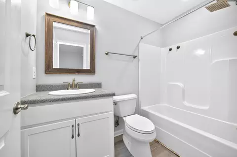 Bath - 1430 E Main St, Murfreesboro, TN 37130 photo 3 of 4