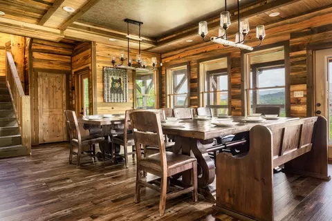 Dining - 2470 Hackberry Dr, Sevierville, TN 37862 photo 3 of 4