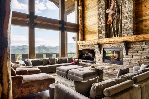 Living - 2470 Hackberry Dr, Sevierville, TN 37862 photo 1 of 6