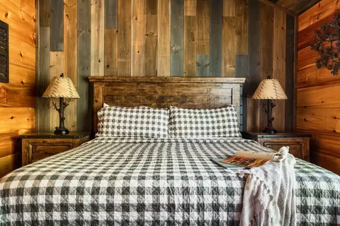 Bedroom - 2470 Hackberry Dr, Sevierville, TN 37862 photo 5 of 12