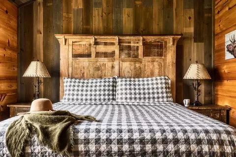 Bedroom - 2470 Hackberry Dr, Sevierville, TN 37862 photo 7 of 12