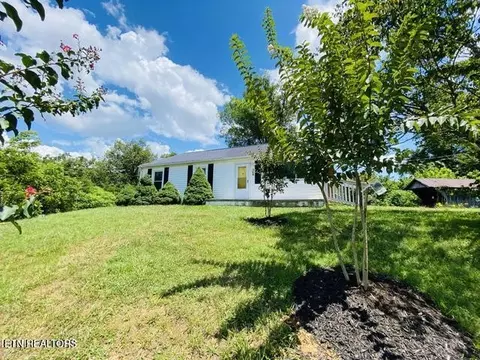 364 Jasmine Rd, Newport, TN 37821