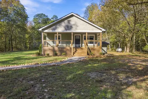 1013 Hotwater Rd, Soddy Daisy, TN 37379