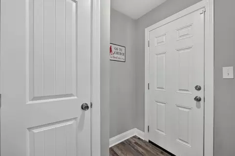 Entry Way - 8165 State Line Rd, Taft, TN 38488 photo 2 of 2
