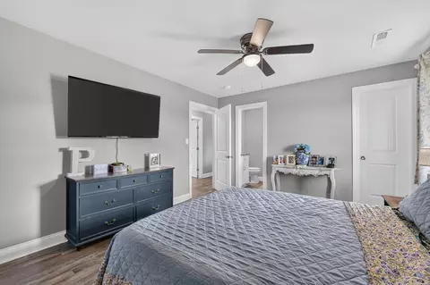 Bedroom - 8165 State Line Rd, Taft, TN 38488 photo 5 of 5