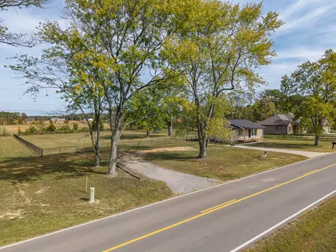 View/Area - 8165 State Line Rd, Taft, TN 38488 photo 5 of 7