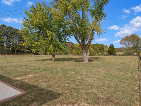 Exterior - 8165 State Line Rd, Taft, TN 38488 photo 4 of 7