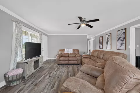 Living - 8165 State Line Rd, Taft, TN 38488 photo 1 of 1