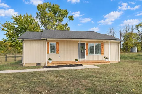 Exterior - 8165 State Line Rd, Taft, TN 38488 photo 3 of 7