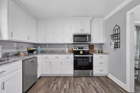 Kitchen - 8165 State Line Rd, Taft, TN 38488 photo 4 of 4
