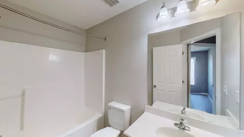Bath - 1428 Jeter Way, Murfreesboro, TN 37129 photo 4 of 4