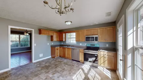 Kitchen - 1428 Jeter Way, Murfreesboro, TN 37129 photo 3 of 3