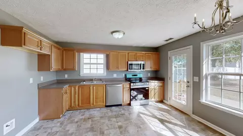 Kitchen - 1428 Jeter Way, Murfreesboro, TN 37129 photo 2 of 3