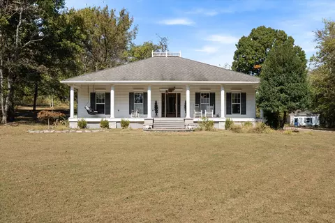 45 Gore Ln, Hartsville, TN 37074