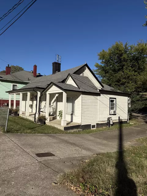 417 S 2nd St, Clarksville, TN 37040