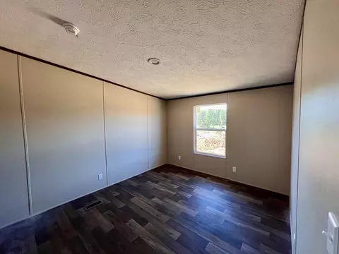 Bedroom - 1061 Mcafee Rd, Morrison, TN 37357 photo 1 of 5