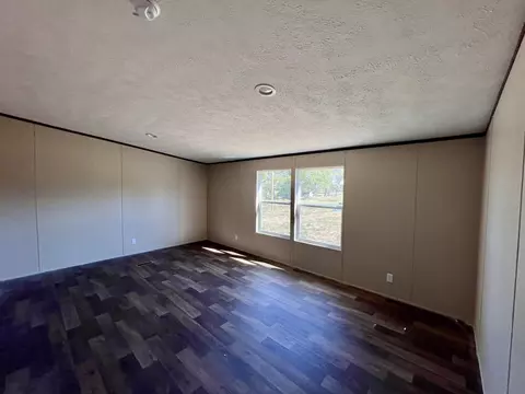Living - 1061 Mcafee Rd, Morrison, TN 37357 photo 2 of 2