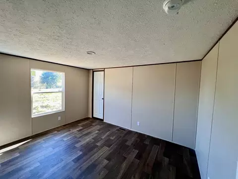 Bedroom - 1061 Mcafee Rd, Morrison, TN 37357 photo 3 of 5
