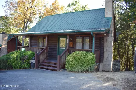515 Chickasaw Gap Way, Pigeon Forge, TN 37863