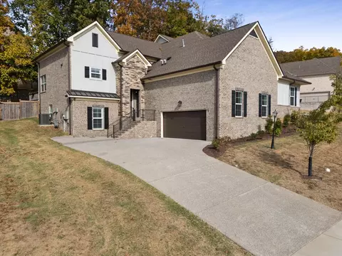 174 Cobbler Cir, Hendersonville, TN 37075