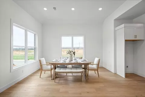 Dining - 32 Rustic Pnes, Dover, TN 37058 photo 1 of 1