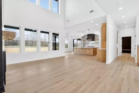 Living - 35 Rustic Pnes, Dover, TN 37058 photo 9 of 11