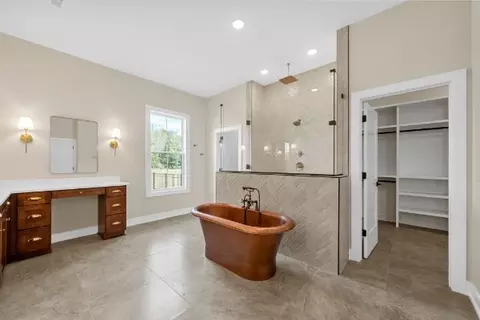 Bath - 31 Rustic Pnes, Dover, TN 37058 photo 7 of 11