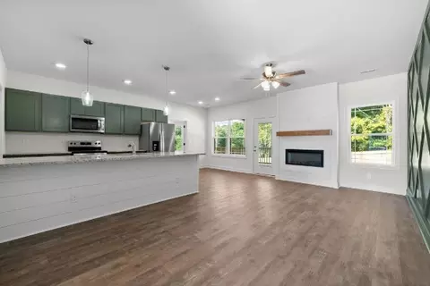 Living - 4 Rustic Pnes, Dover, TN 37058 photo 1 of 2