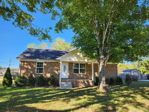 324 Debus St, Lawrenceburg, TN 38464